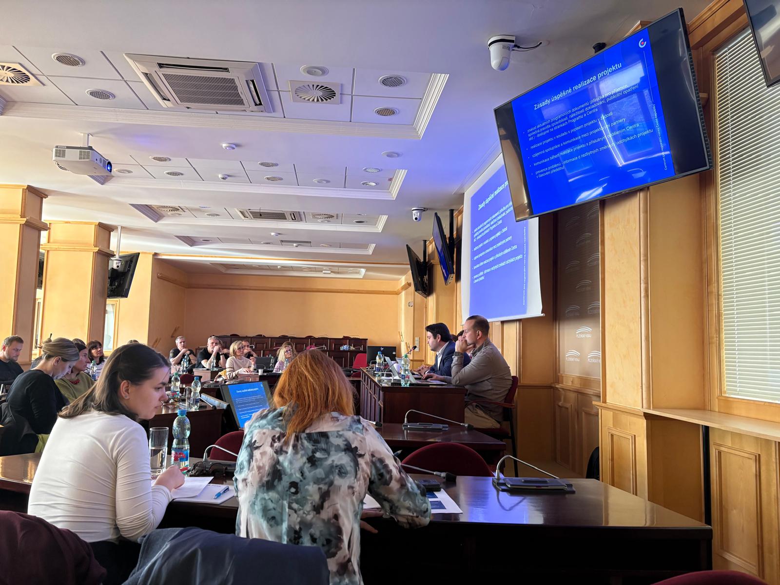 Řešitelé projektu MaDiMat na semináři programu INTERREG